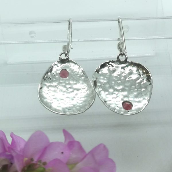 Boucles d'oreilles argent et grenat "un jour, un bijou" – Image 4