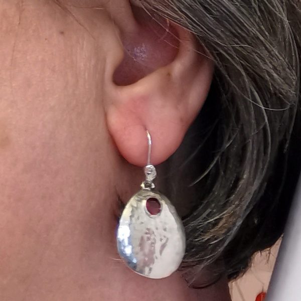 Boucles d'oreilles argent et grenat "un jour, un bijou" – Image 6